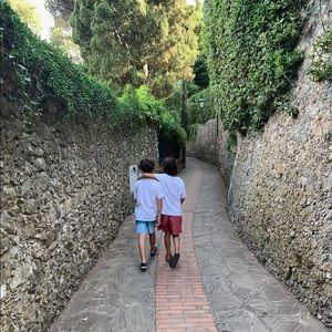 Meet your Posher, Analia